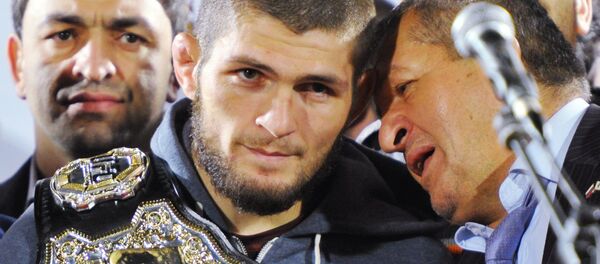 Боец смешанного стиля Хабиб Нурмагомедов с отцом - Sputnik Беларусь