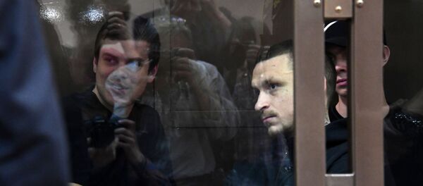 Футболисты Александр Кокорин и Павел Мамаев  в зале суда - Sputnik Беларусь