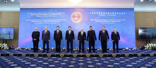 Афіцыйная фотасесія кіраўнікоў дзяржаў удзельнікаў ШАС у Бішкеку Афіцыйная фотасесія кіраўнікоў дзяржаў удзельнікаў ШАС у Бішкеку - Sputnik Беларусь