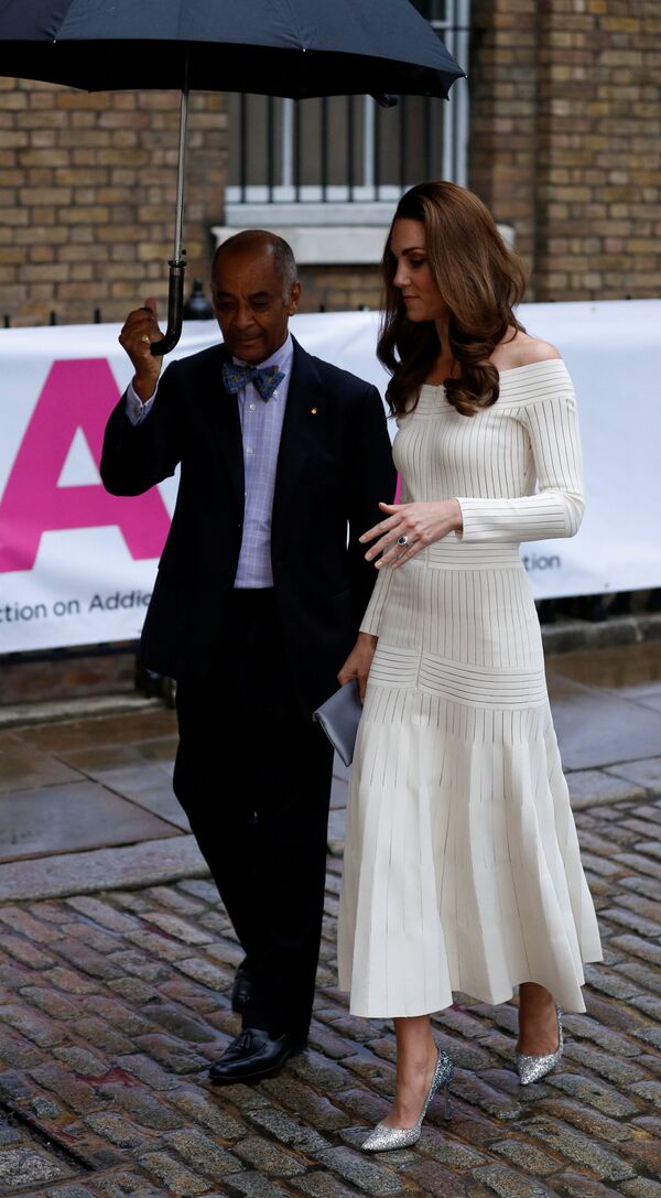 Кейт Миддлтон удивила публику своим выбором туфель на гала-ужине - Sputnik Беларусь