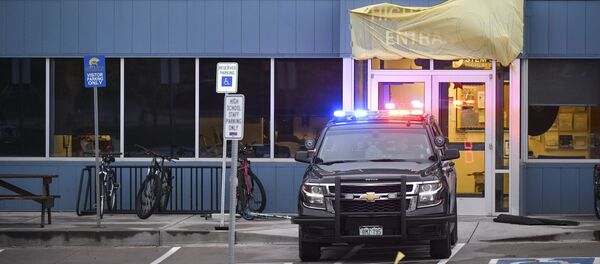 Полицейский автомобиль возле школы в США - Sputnik Беларусь