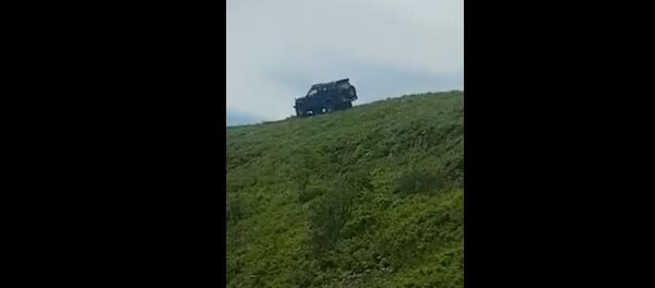 Внедорожник упал с сопки во Владивостоке  - Sputnik Беларусь