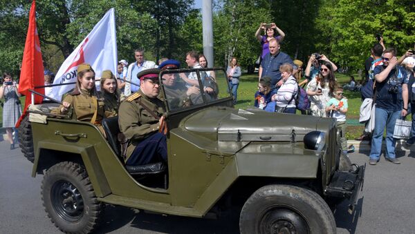 Автопробег на ретроавтомобилях времен Великой Отечественной войны - Sputnik Беларусь