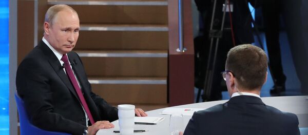 Прямая линия с президентом РФ Владимиром Путиным - Sputnik Беларусь