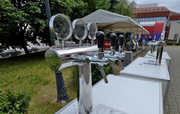 Фотофакт: Дом болельщиков команды России готовится к открытию в Минске - Sputnik Беларусь