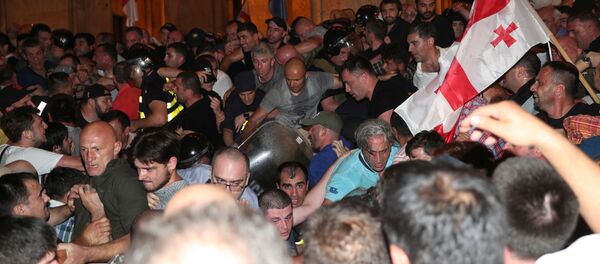 Акция протеста у здания парламента в Грузии - Sputnik Беларусь