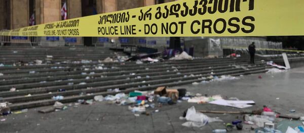 Участники акции протеста у здания парламента Грузии в Тбилиси  - Sputnik Беларусь