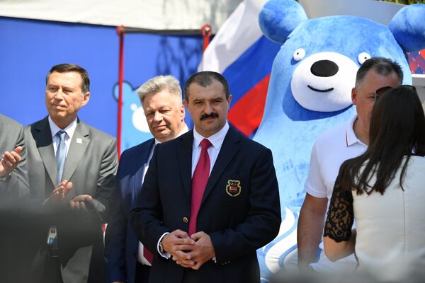 Виктор Лукашенко на церемонии открытия Дома болельщка команды России - Sputnik Беларусь