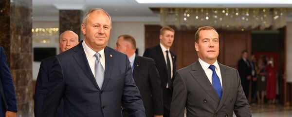Сергей Румас и Дмитрий Медведев Сергей Румас и Дмитрий Медведев - Sputnik Беларусь