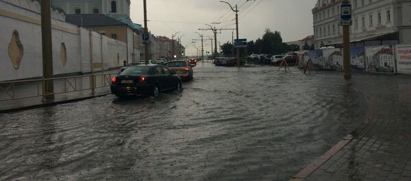 Подтопленная улица в Гродно - Sputnik Беларусь