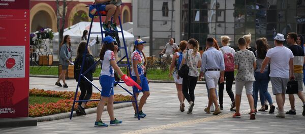 Зрители возле Динамо перед церемонией открытия II Европейских игр - Sputnik Беларусь