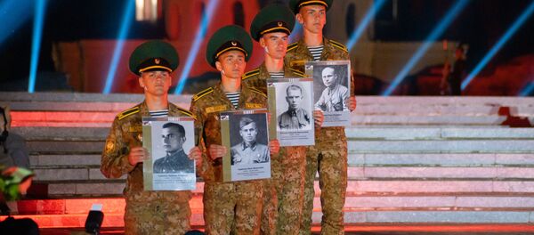 Минутой молчания почтили память погибших у Брестской крепости - Sputnik Беларусь