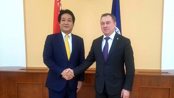Макей встретился со специальным советником премьер-министра Японии - Sputnik Беларусь