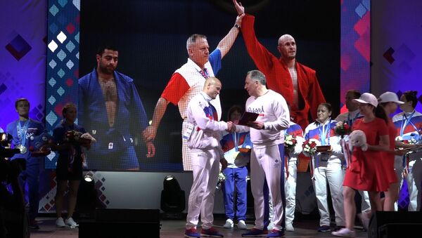 Спортсменов-призеров II Европейских игр чествовали в Доме болельщиков команды России - Sputnik Беларусь