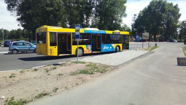 Автобус, на котором можно добраться до гребного канала - Sputnik Беларусь