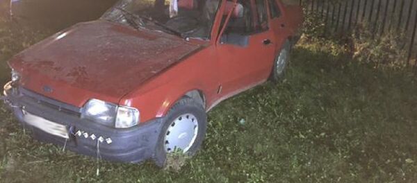 Автомобиль, который сбил женщину в Михановичах - Sputnik Беларусь