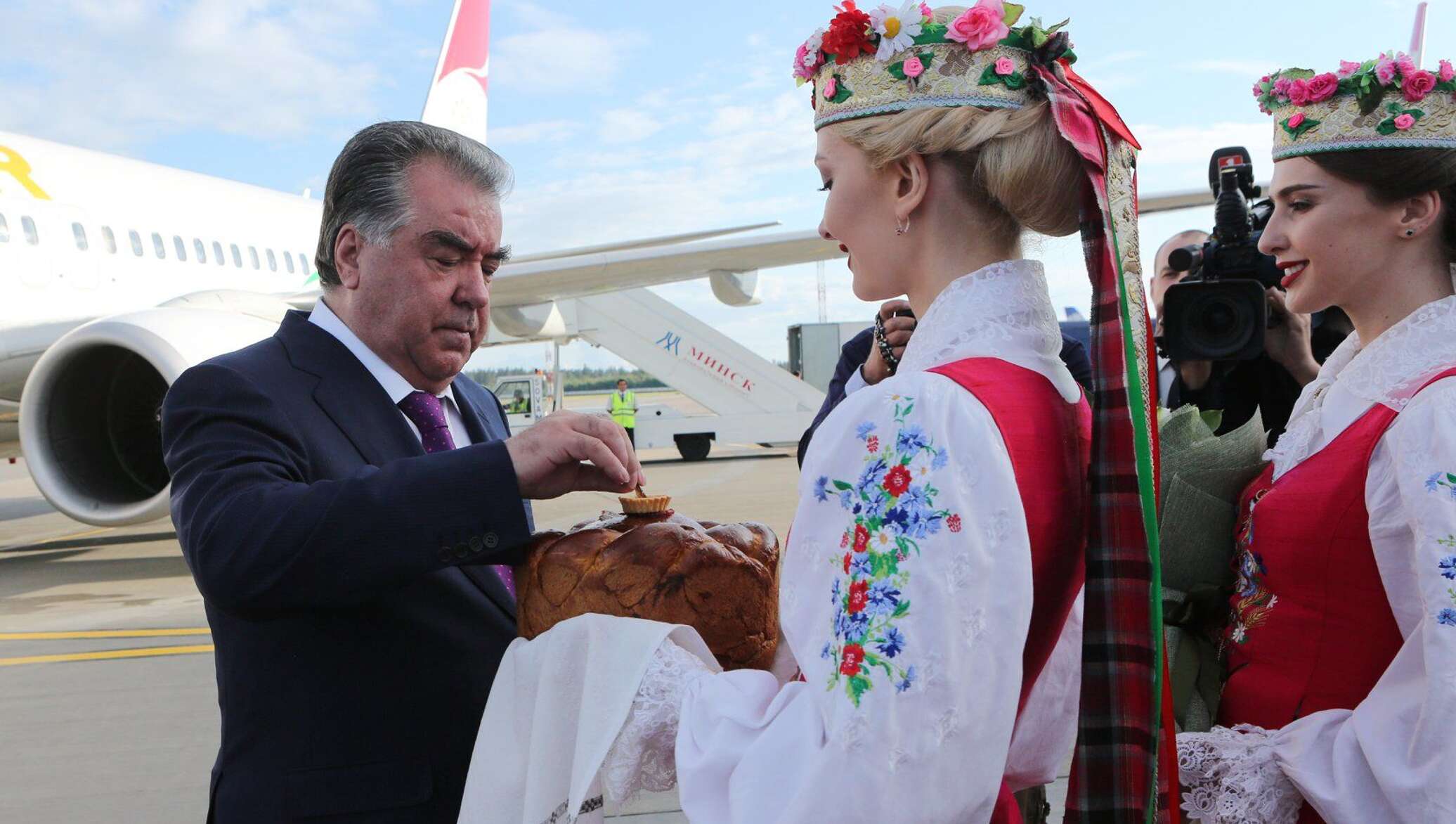 Таджики в белоруссии. Таджикистан и Беларусь. Таджики в Минске. Лукашенко отправится в Таджикистан с официальным визитом.