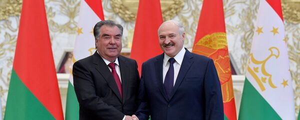 Президент Беларуси Александр Лукашенко и президент Таджикистана Эмомали Рахмон - Sputnik Беларусь