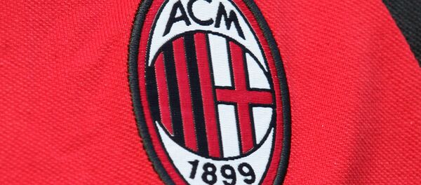 Эмблема футбольного клуба Милан - Sputnik Беларусь