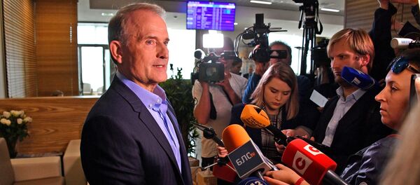 Виктор Медведчук на передаче украинских военнопленных в Минске  - Sputnik Беларусь