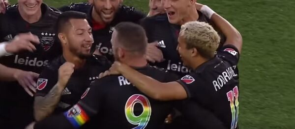 Гол Уэйна Руни с центра поля, видео - Sputnik Беларусь