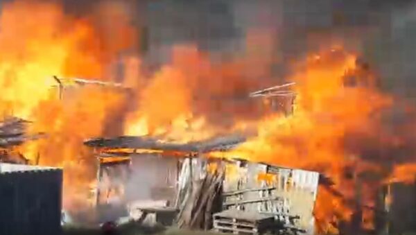 Крупный пожар произошел в пригороде Бреста - Sputnik Беларусь