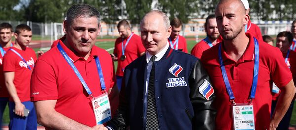 Президент России встретился с российскими спортсменами - Sputnik Беларусь