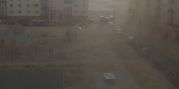 В Гомеле была замечена летающая беседка В Гомеле была замечена летающая беседка - Sputnik Беларусь