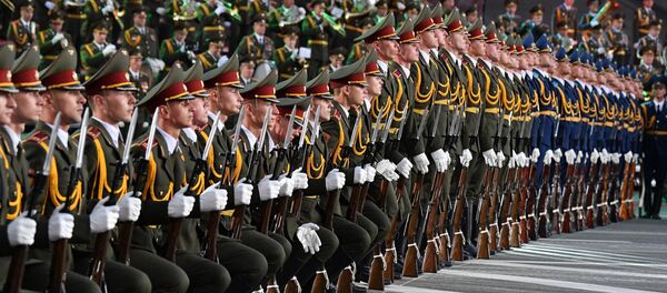 Рэпетыцыя парада да Дня Незалежнасці Рэпетыцыя парада да Дня Незалежнасці - Sputnik Беларусь