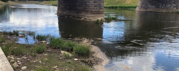 Обмелевшая река Нерис в Вильнюсе, 3 июля 2019 года - Sputnik Беларусь