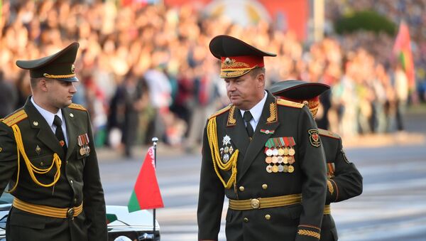 Министр обороны Андрей Равков готов принимать парад - Sputnik Беларусь