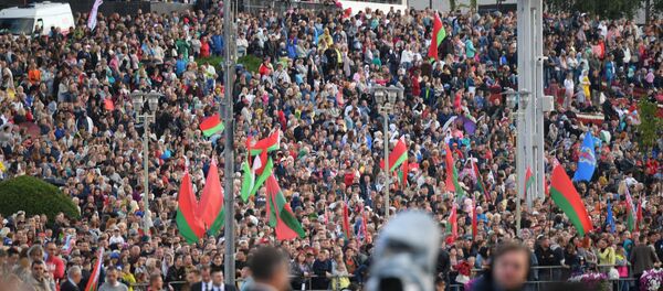 Трибуны в День Независимости Трибуны в День Независимости - Sputnik Беларусь