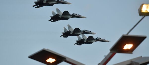 Российские бомбардировщики на воздушном параде - Sputnik Беларусь