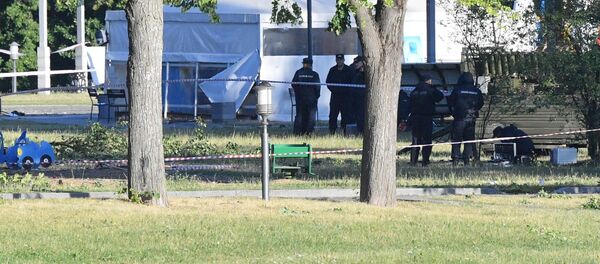 На месте взрыва во время салюта пусковой установки работает СК - Sputnik Беларусь