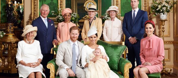 Официальная фотография после церемонии крещения сына герцогов Сассекских - Sputnik Беларусь