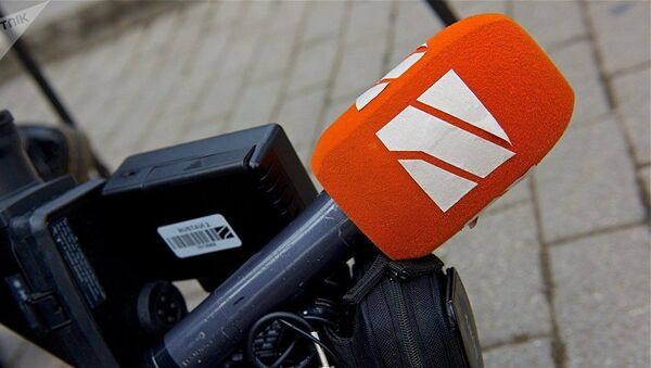 Камера и микрофон грузинского телеканала Рустави 2 - Sputnik Беларусь