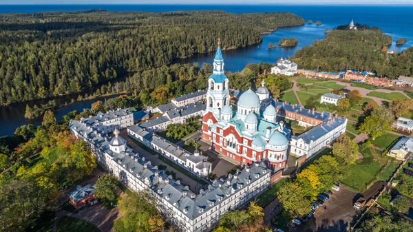 Спасо-Преображенский собор Валаамского монастыря. Это место посреди Ладожского озера влечет к себе паломников со всего мира. - Sputnik Беларусь