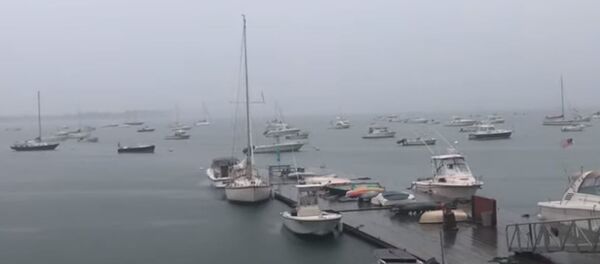 Молния ударила в яхту, пришвартованную в бухте Бостона - Sputnik Беларусь