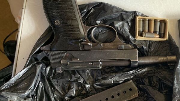 Пистолет, найденный у адвоката - Sputnik Беларусь