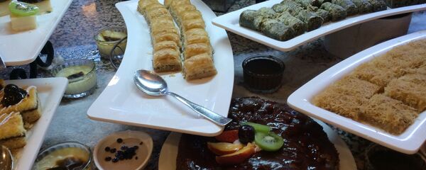 Восточные сладости в кафе одного из отелей Антальи - Sputnik Беларусь