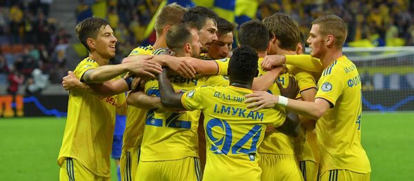 Футболисты БАТЭ радуются забитому голу Футболисты БАТЭ радуются забитому голу - Sputnik Беларусь