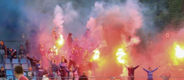 Минские ультрас устроили шоу на матче в Латвии  - Sputnik Беларусь