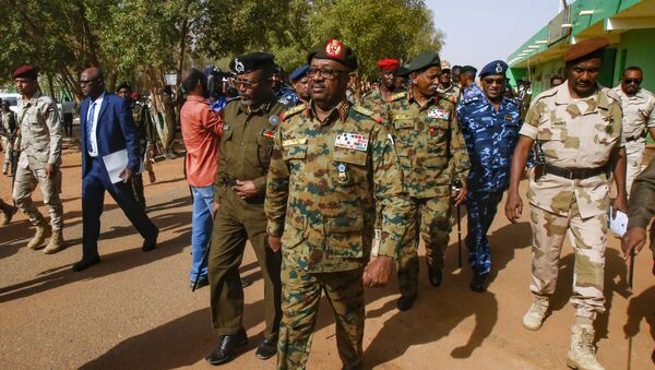 Генерал Джамал Омар, член Переходного военного совета Судана в столице Судана городе Хартуме - Sputnik Беларусь
