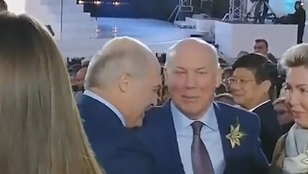 Відэафакт: Лукашэнка сустрэўся з Мезенцавым і яго жонкай - Sputnik Беларусь