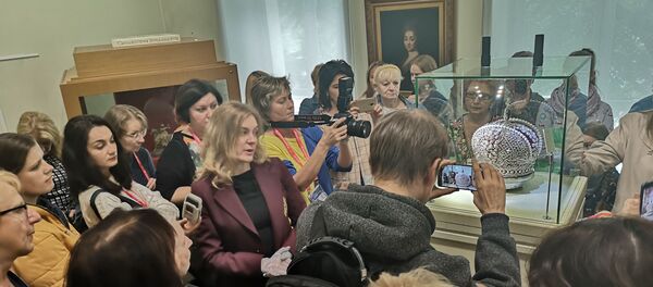 Реплику российской короны представили в рамках Славянского базара - Sputnik Беларусь