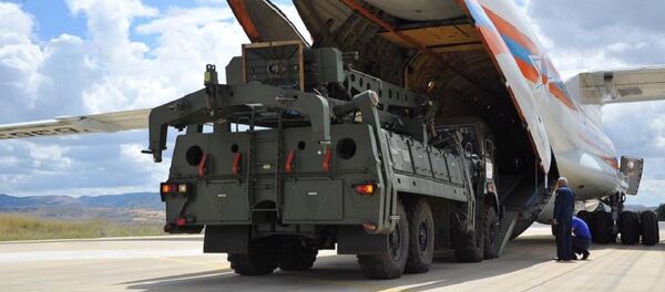 Поставки в Турцию зенитно-ракетных комплексов С-400 Поставки в Турцию зенитно-ракетных комплексов С-400 - Sputnik Беларусь