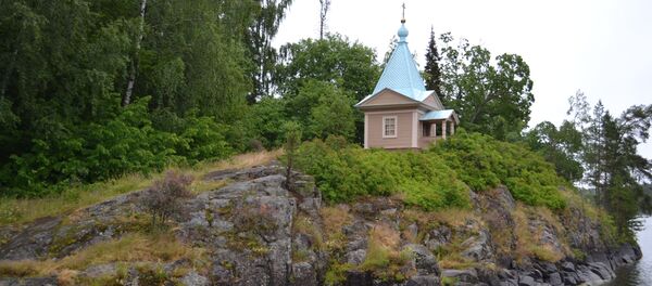 Часовня Серафима Саровского на берегу острова Порфирьевском острове в Валааме - Sputnik Беларусь