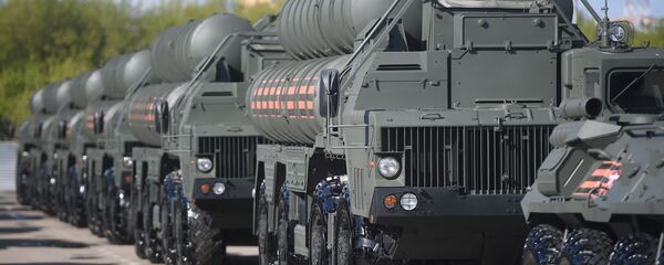Зенитные ракетные комплексы С-400 Триумф  - Sputnik Беларусь