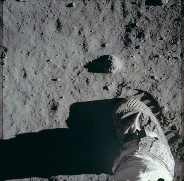 Это один маленький шаг для человека, но гигантский скачок для всего человечества, - сказал Армстронг, первым ступив на лунную поверхность.  - Sputnik Беларусь