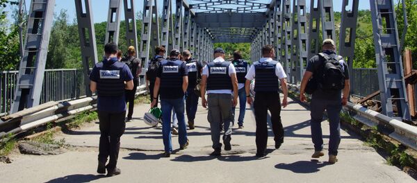 Представители ОБСЕ в Донбассе, архивное фото - Sputnik Беларусь